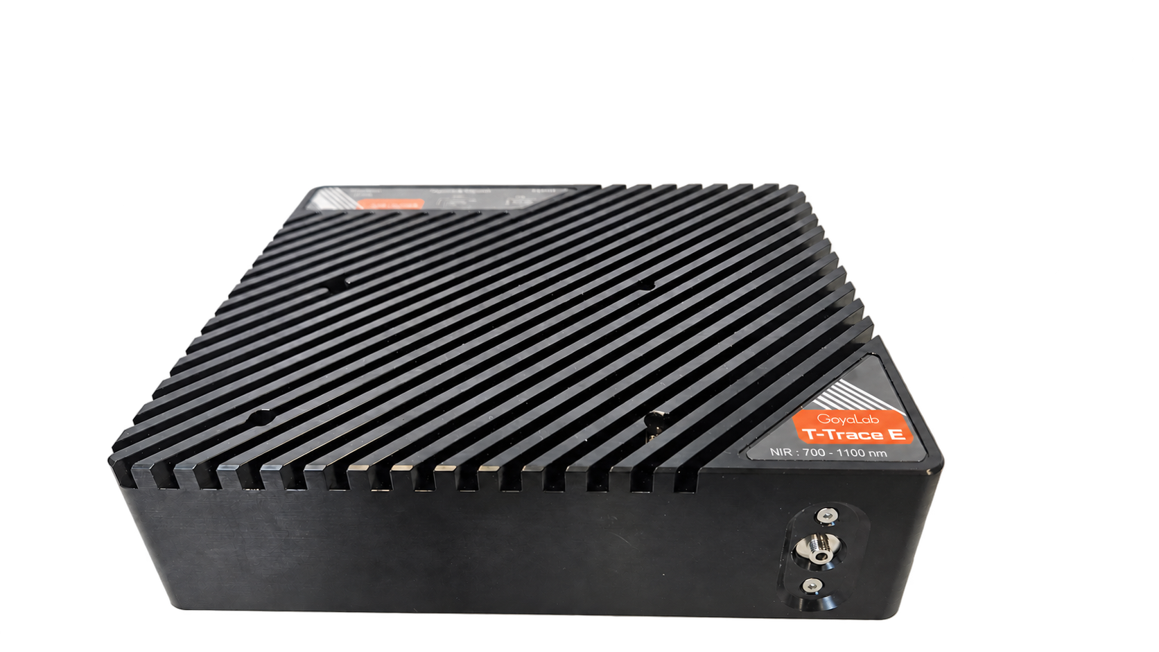 Spectromètre proche infrarouge durci T_Trace_Edge NIR 700-1100 nm raccordé par fibre SMA pour analyse en ligne industrielle